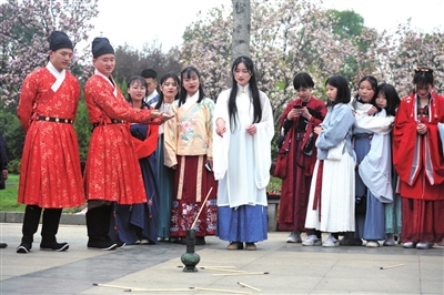 "穿越"古代花朝节