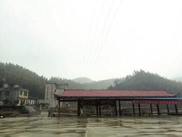 崇阳县天城镇桃红村:村庄生态良好,环境优美,干净整洁,环卫设施齐全.